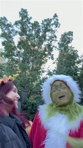 Funny Grinch💚Merry Christmas！！！#foryou #usa #universalstudios #grinch #christmas