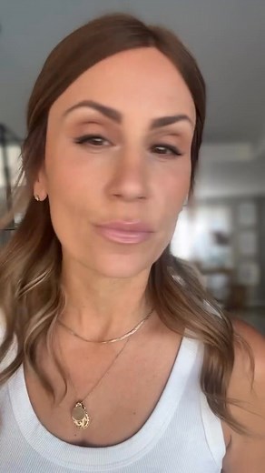 1.1K views | “A quick + easy half-up half-down using a small claw...