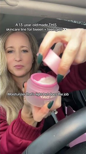 This 4-step kit is perfect for tween and teen girls just starting their skincare journey.