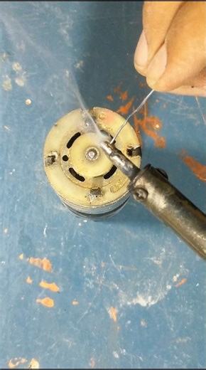 The right techniques and tools, Soldering becomes pretty straightforward #solder #trending #shorts