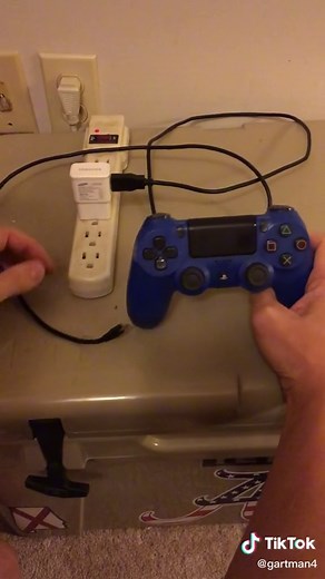 Charge your ps4 controller without plugging up 2 the ps4. #ps4 #katespadenyonthemove #CinderellaMovie #ArmaniMyWay