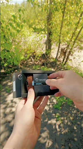 Unboxing the Trayvax Ascent Wallet: Minimalist EDC Perfection