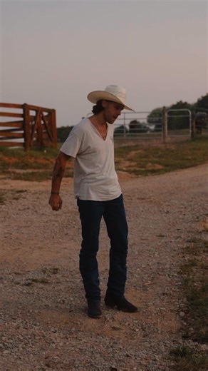 more hearts than horses is in the wild. been waiting to let this one out! New album ‘In Defense Of Drinking’ february 13th🫡💨 | Tyler Halverson