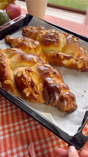 Evde yumuşacık paskalya çöreği nasıl yapılır? 🐣🍞|How to make soft and fluffy Easter bread at home?