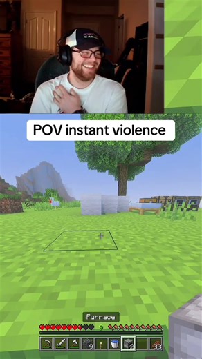 Instant attack mode @Sara Schenk 😂#fyp #minecraft #attackmode #hardcore