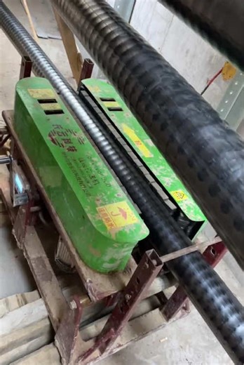 How to push underground cables with large wire diameter? #CableConveyor900 #CablePusher900 #CableLaying #CablePulling #cablepush #ElectricWorker #ConstructionTech #Mechanicallaying