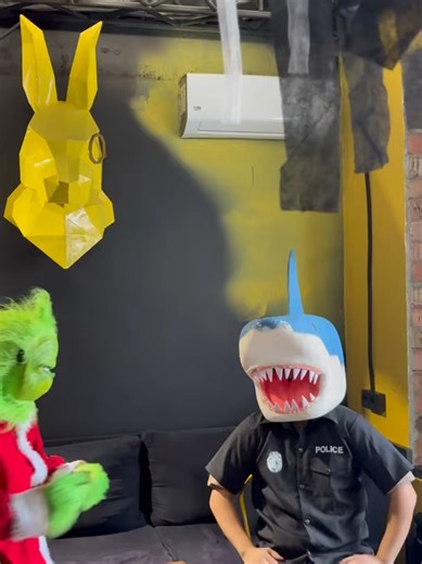 Twisted Grinch Head Cosplay: A Unique Creative Challenge