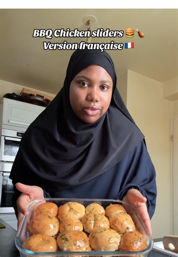 BBQ Chicken Sliders Recipe with French Version