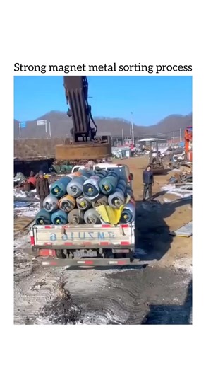 1.4K views | The process of strong magnet metal sorting primarily uses magnetic fields to separate different t... | The Creative Forge | Facebook