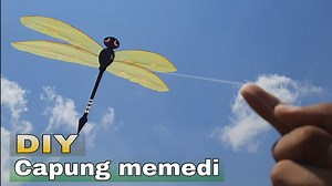 183K views · 3.2K reactions | Diy layangan hias capung memedi terbaik lengkap kerangka ukuran test terbang Judul: Falling in Doves Artis: The Polish Ambassador Tautan: https://business.facebook.com/creatorstudio/?tab=fm_sound_collection&sound_collection_tab=sound_tracks&reference=artist_attr&asset_id=250124239599490 #tutorials #kerajinan #diy #layangan | Gudang Kreatif | Facebook