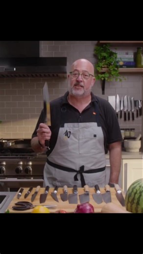 These are the 4 knives every home cook needs (plus a few extras that I think are nice to haves). Do you really need a quality chef’s knife? I think so. A quality knife works better, is safer to use, and— with the right care— will last a long time. There are a few easy things that you can do to ensure you get the most out of your knives. I’m discussing all this in my latest knife skills video, presented by @shuncutlery. Subscribe to my Substack to see the full video. It’s free. Bonus: subscribers