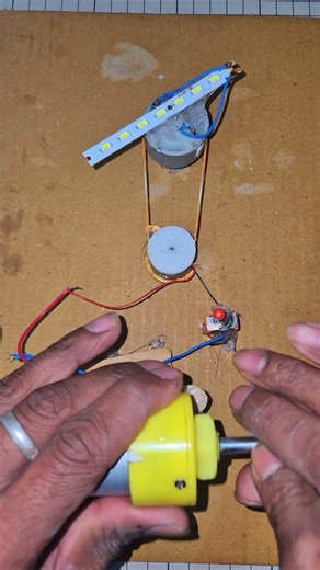 This is an motor rotation and led rotate #motorbuilding #experiment #electronics #Short