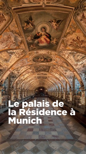Culturez-vous | Antoine Vitek on Instagram: "🤩 Est-ce qu’on peut s’arrêter 2 secondes pour parler de cette merveille ? 👉 Voici l’Antiquarium du Palais de la Résidence, à Munich. Pas moins de 130 pièces et 10 cours composent ce palais monumental qui fut jadis le château des ducs, princes-électeurs et rois de Bavière. Gravement endommagé pendant les bombardements de la Seconde Guerre mondiale, ce palais a depuis été reconstruit à l’identique. Cet Antiquarium, avec ses 69 mètres de long et ses no