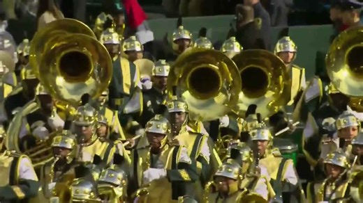 Norfolk State University's Spartan Legion marching band closes out inaugural parade