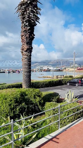 12 reactions · 16 comments | Passing through Kalk Bay, a fishing...