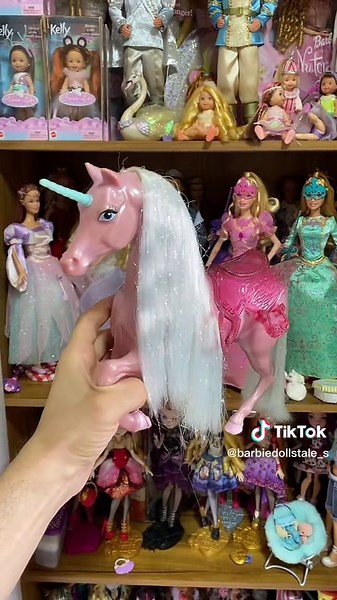 Cavalos da Barbie: Encanto e Magia