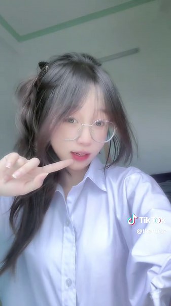 Trendy Hairstyles: Exploring Different Styles and Trends