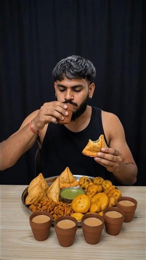 Chai, Samosa, Aloo Pakoda, Green Chili Pakoda 😋🤤#shorts #short #shortsfeed #mukbang #asmr #eating
