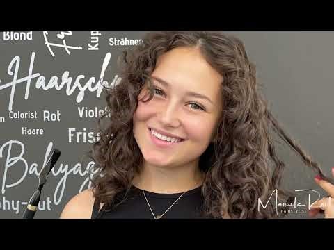Manus Haarschmiede- Dein Calligraphy Cut- Curls, Naturwellen-Lockenfriseur aus Frankfurt/M, Harheim