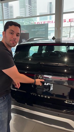 Sabia que pode ganhar espaço na mala do T-Cross? 😂😂 #tcross #dica #suv