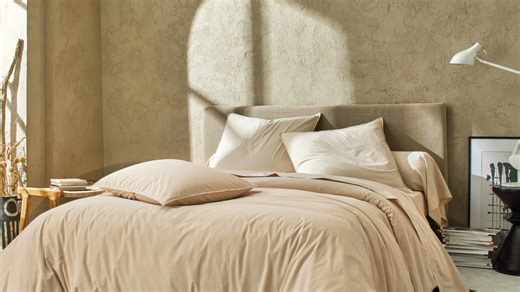Votre fer à repasser va prendre la poussière si vous choisissez ces matières pour vos draps (elles n’ont pas besoin d’être repassées pour être parfaitement lisses !)