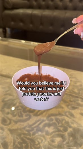 Brianne Chou | Gym Girlie and Bikini Baddie💅🏼 on Instagram: "MY WHEY DRIP RECIPE😘 I’m no stranger to the fact that I am LATE to the whey drip game😅HOWEVER I’ve been proven wrong by everyone because this stuff is gas🔥 RECIPE: 💧20ml water 💪1 scoop protein powder (~38g) 💫MIX AND MUCK ‼️You want to have a 1:2 ratio of water to protein powder, but if you like it thinner, obviously add more water‼️ #wheydrip #proteinpowder"