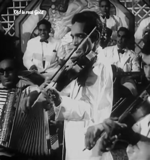 76K views · 2.1K reactions | Beliya Beliya Beliya Performers: Jennifer Murray, Raj Kapoor Playback: Lata Mangeshkar, Manna Dey Music: Dattaram Lyrics: Hasrat Jaipuri Choreography: Satyanarayan Film: Parvarish, 1958 Director: S. Banerjee Cast: Raj Kapoor, Mala Sinha, Mehmood, Lalita Pawar, Nazir Hussain, Sheila Vaz, Jennifer Murray | Old is real Gold | Facebook