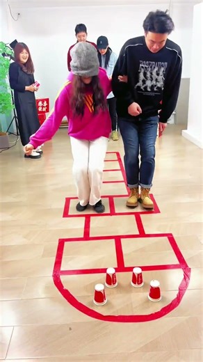 Childhood airplane grid#Office games#Airplane grid game