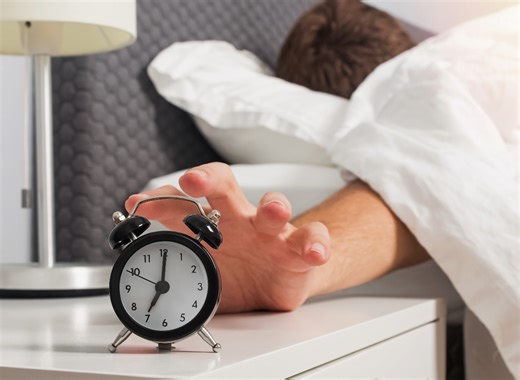 Hitting the Snooze Button Can Actually Help You Wake Up, New Study Reveals