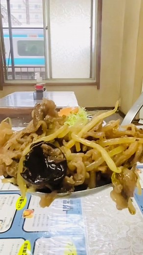 牛焼肉定食です。黒いのは木耳です。#焼肉定食#平成な日常 #ホリケン降臨 #レストランばーく