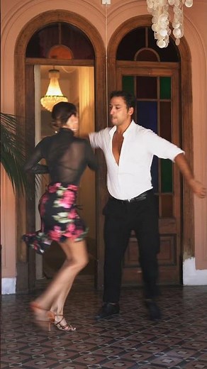 El Titere | Salsa Dancing by Daniel Rosas & Elisabel Violet #salsadance