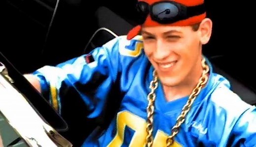 Uno, dos, tres, cuatro, cinco, cinco, seis "Pretty Fly (for a White Guy)" was released as a single on this day in 1998! Drop a '31' in the comments ↓ if this song taught you how to say 1 - 6 in Spanish. | The Offspring