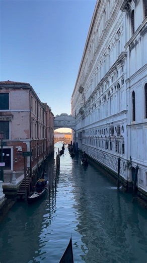Have you ever seen the Bridge of Sighs from this angle? | Venice Travel Tips