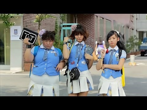 Handsome Boy Disguises Himself As A Girl And Becomes The Most Popular Student in School