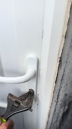 How to Open a Door Without Keys: A Quick DIY Guide