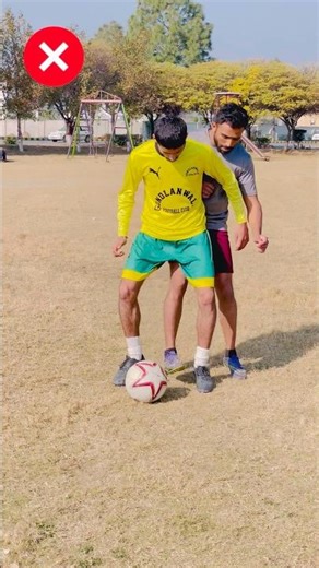 Ball Receiving technique ⚽️#shorts #viral