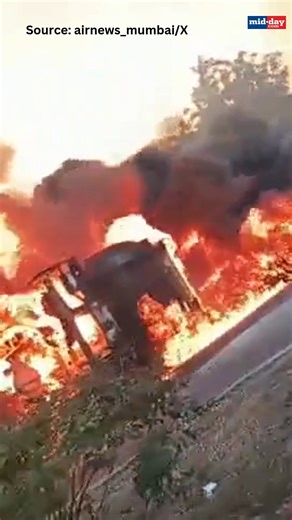 A diesel tanker exploded in Maharashtra’s Beed district on Friday, setting off a massive blaze in the Manjarsumba Ghat area. The sudden blast sent flames shooting high into the air, causing panic among commuters and residents. The incident disrupted traffic and created chaos along the Dhule–Solapur Highway. Source: airnews_mumbai/X | MiD DAY