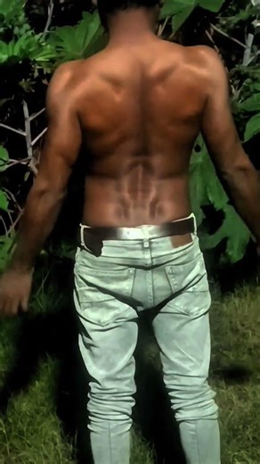 DAY 22 FLEX FROM THE BACK 🦋 ON BUTTERFLY WORKOUT #butterfly #backworkoutroutine #backpose #viral