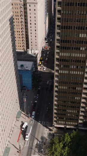 A new mural has landed in Downtown Dallas, and it’s bringing even more color, culture, and creativity to the city. As part of an ongoing effort to make Downtown Dallas more vibrant and welcoming, this mural adds to the energy building as we gear up to host the world for the FIFA World Cup. It’s a celebration of art, place, and the global moments ahead, turning our streets into a canvas and our city into a destination. In partnership with FGIII Fine Art Productions and with funding support from t