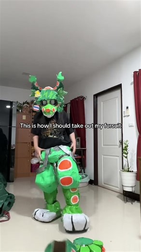 How to Properly Remove Your Fursuit