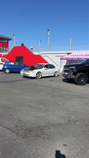 RIPPED VT Holden at powercruise