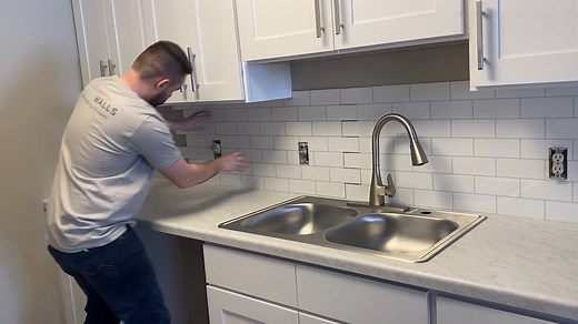 AquaWalls Backsplash Installation Guide