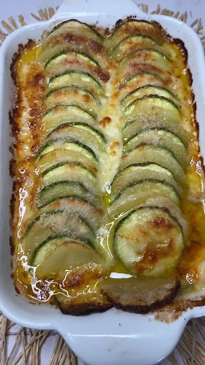 💥SFORMATO DI ZUCCHINE E PATATE 💥 Un contorno gustoso, filante, facile e veloce da preparare e piace sempre a tutti 😅 🔴➡️ Trovi la ricetta nel link in bio di @ricette_salutari_ bloggiallozafferanoricettesalutari o su Google 🔎 Blog Ricette Salutari o chiedimela in dm #ricetta #sformato #ricettafacile #cucinaitaliana #mangio #giallozafferano | Ricette salutari