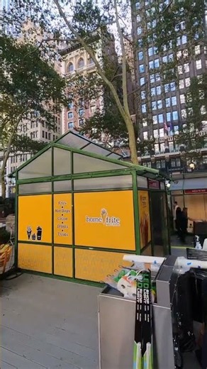 ⏱️💪🔨 Timelapse Transformation: NYC Market Build