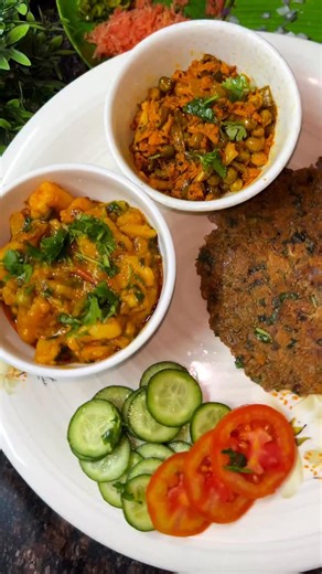 Cook with Hooney | “Bajra roti loaded with veggies = healthy & tasty 💪🌾” RECIPE: (I added 1.5 cups bajra atta ,salt to taste ,grated carrot, finely chopped... | Instagram