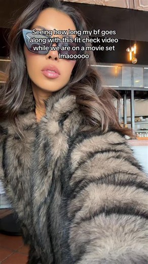 10K views · 189 reactions | My mvp lolll If you want this fur coat like & leave any comment & I’ll send to your dm if youre follwing me! Make sure youre following me tho or IG’s pr!vacy settings wont let me send! Please avoid using the word l!nk! Love you bye 殺 #fallfashion | Victoria Prince | Facebook