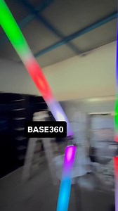 ARCOS DE INGRESO !!! Es un producto que destaca la entrada de la fiesta! VISIÓN 360 / TUBOS SUPER RÍGIDOS. (Sin estructura perimetral) Comercializamos juegos de 3 arcos desmontables y regulables en distancia con conexión en serie muy simple, controladora y control para variar los efectos de las luces. Lo podes combinar con pisos led y generar un verdadero flash visual. medidas: Atura 210 cm Le podes agregar: Más arcos ! todos los que quieras! Paneles de pisos led. La cantidad que quieras!! consu