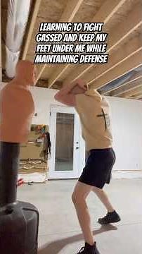 Mr clean throwing relentless combinations on BOB 😁👨‍🦲