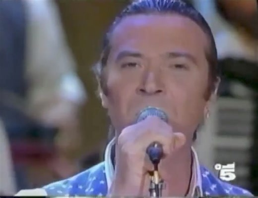 Eddy Napoli, Francesca Schiavo e L'orchestra italiana cantano: "Voce 'e notte"... | Terra mja