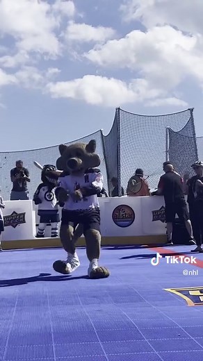Exciting Western Conference Mascot Introductions at NHL All-Star